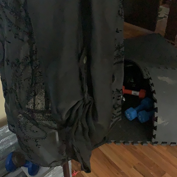 Black sheer silky blouse - Picture 5 of 7